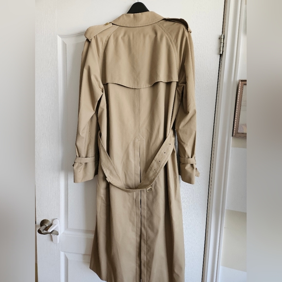 Genuine vintage  Burberry Trenchcoat - Picture 4 of 9